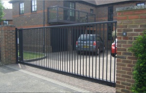 2017 Hot Selling Steel Sliding Gate Designs for Community